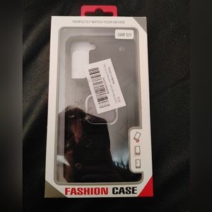 NWT--Case for Samsung Galaxy S21 5G
